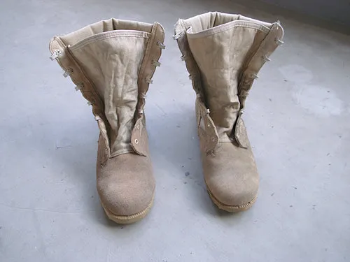 染めQで塗装後のアルタマブーツ 染めQでなんとなく色が揃ったような気がするブーツ