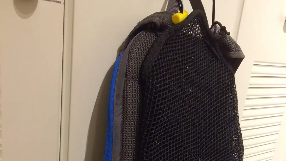 リュックにメッシュパネルを付けた状態