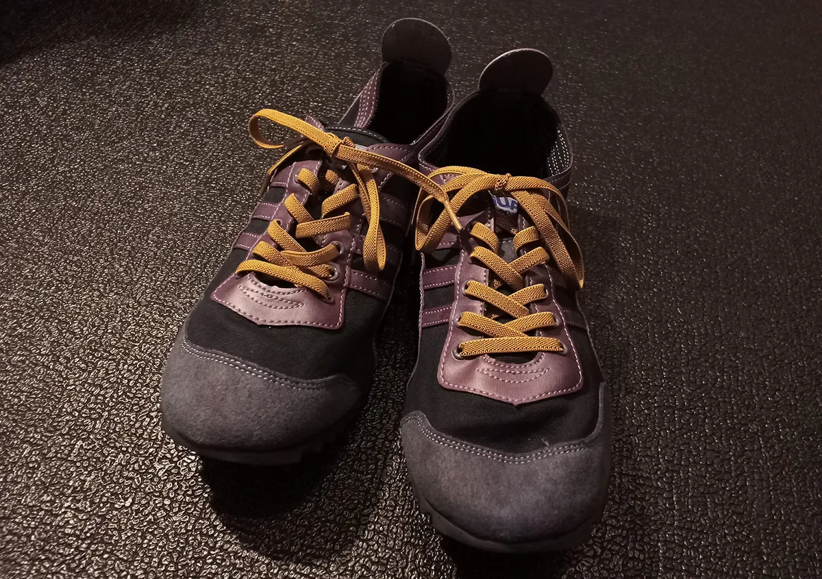 紺色に染めたジャガー エースG