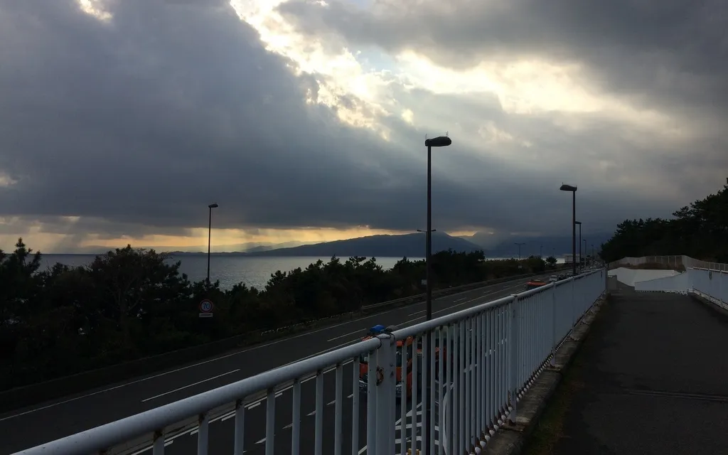 小田原から湘南まで雨