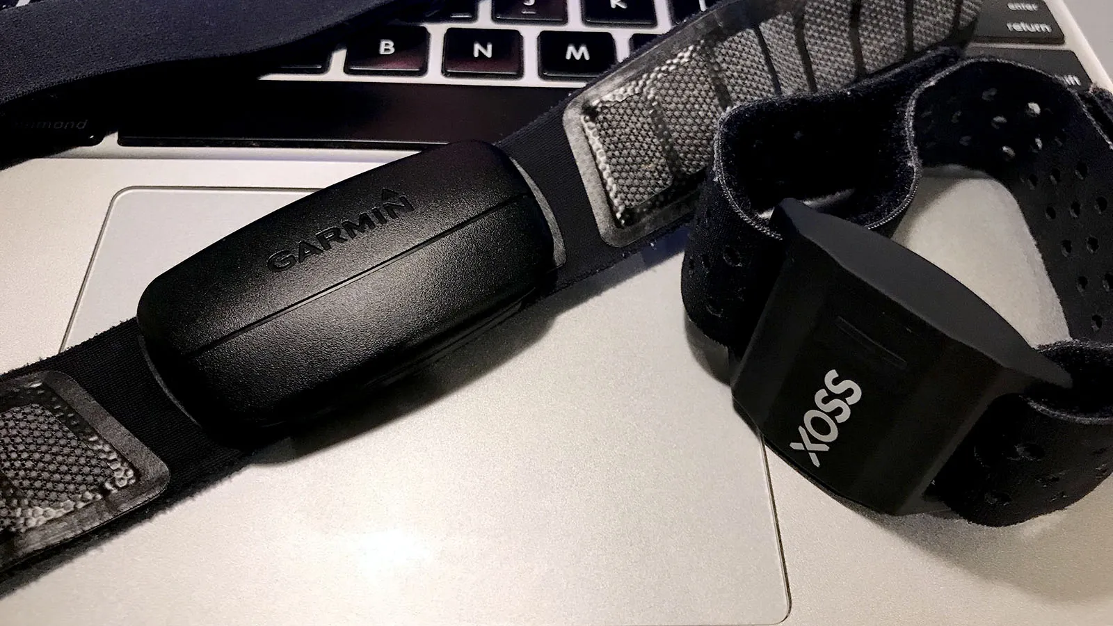 Garminの心拍ベルトとXOSSの光学式心拍計