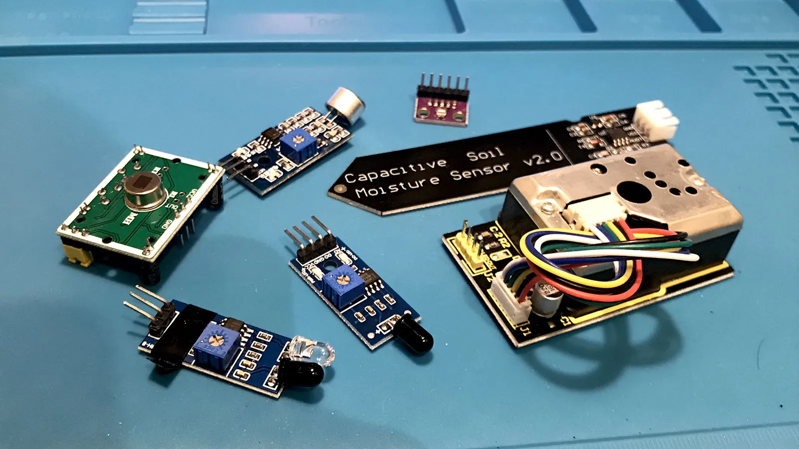 家にある電子工作用のセンサー類