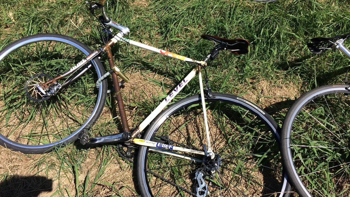 サビ加工の自転車