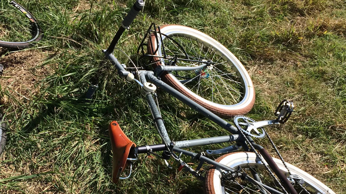 変なシフトレバーの自転車