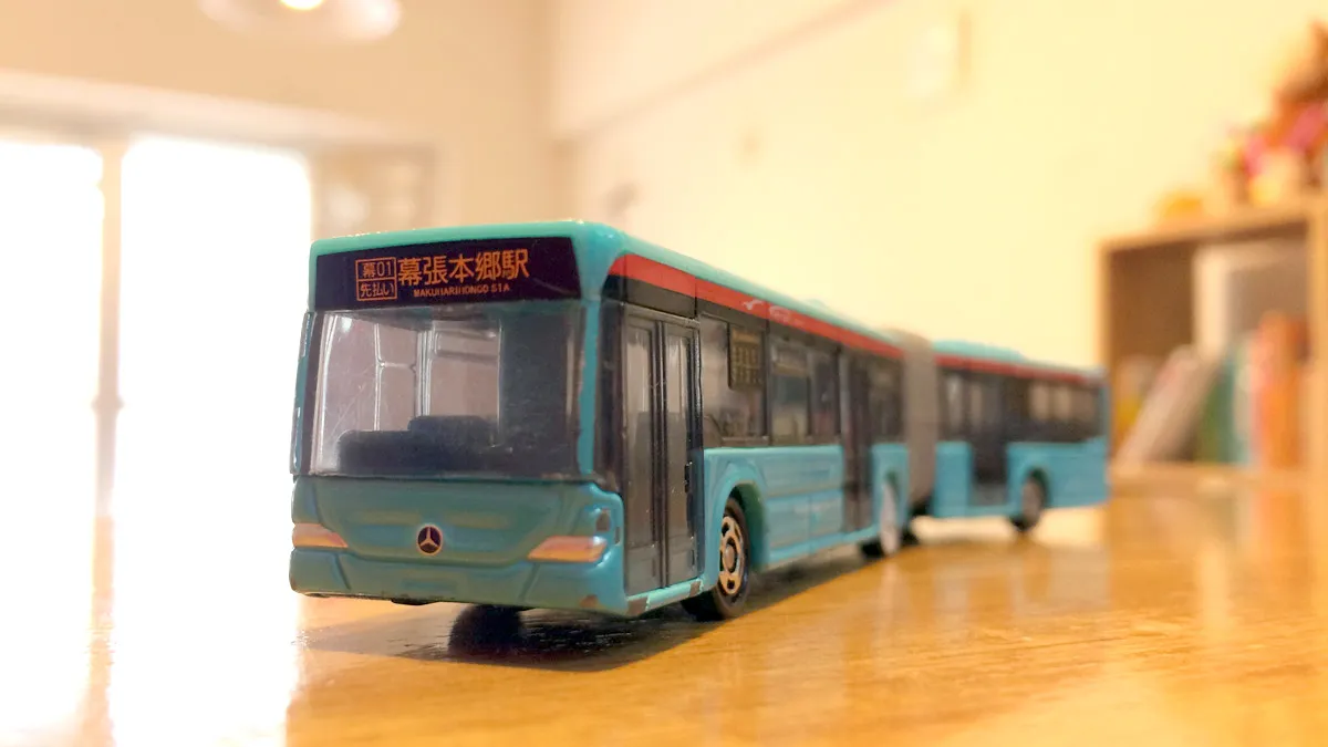 子供の自転車練習風景