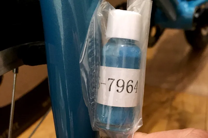 Vitus - キッズ Sixteen バイクに付属してきた塗料