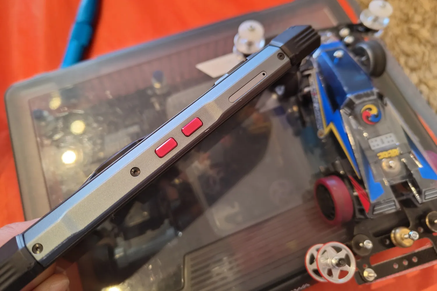 Unihertz TickTockのボタン