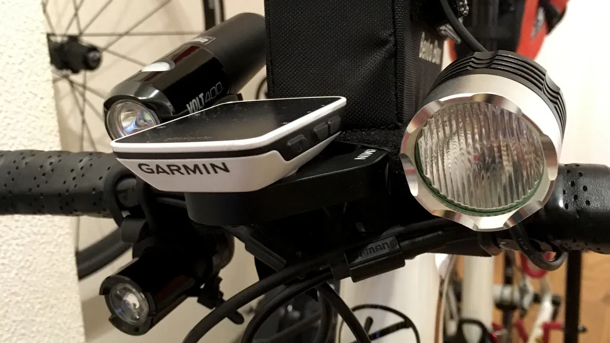 ライトを3つつけたハンドル