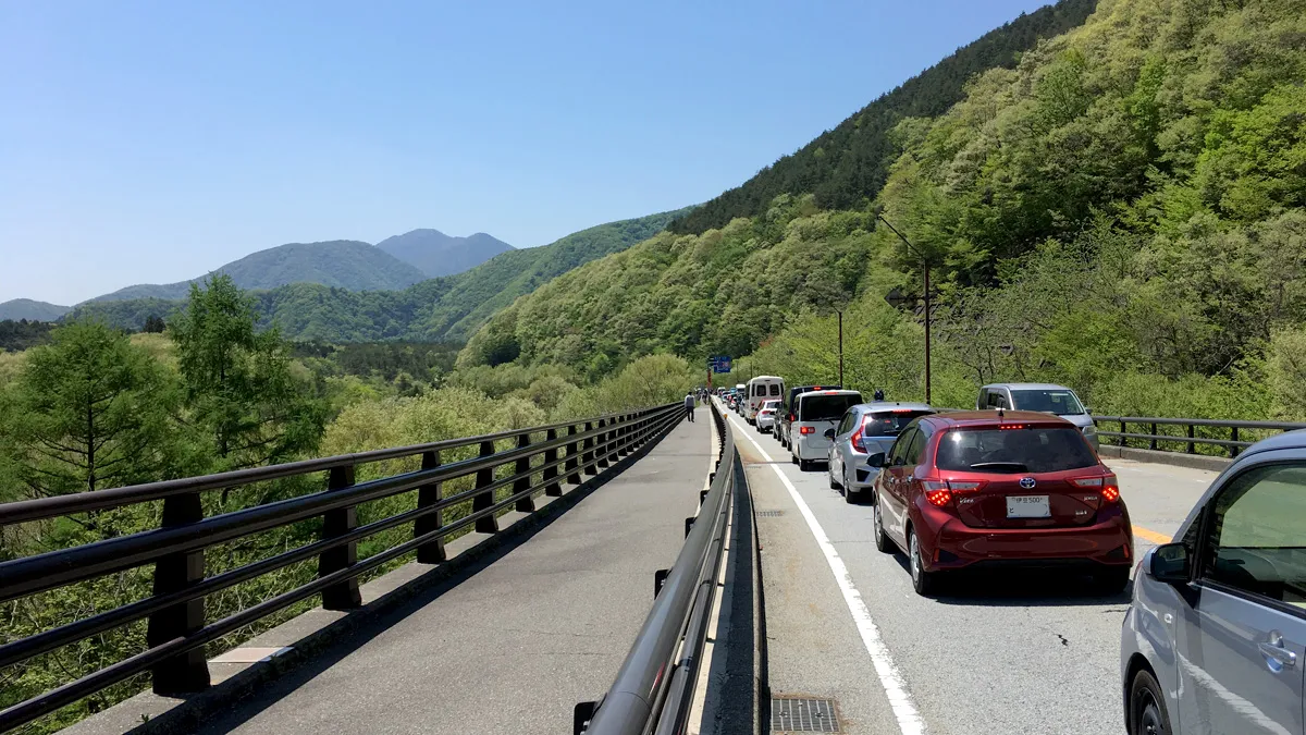 富士芝桜まつりへ続く10kmの渋滞