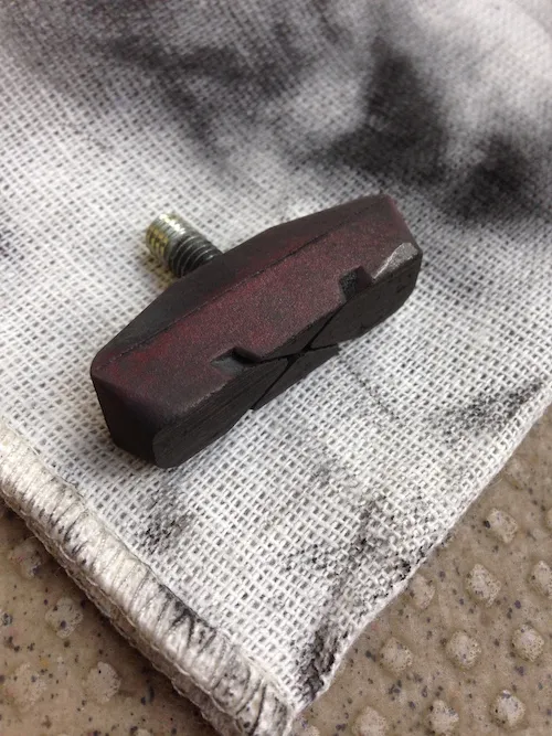 Bikkeから取り外したブレーキシュー