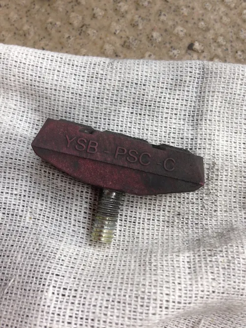 Bikkeから取り外したブレーキシュー 型番YSB-PSC-C