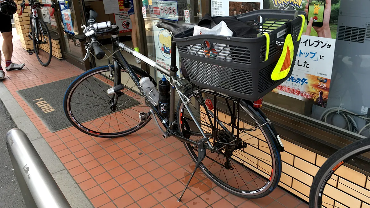 ブルベ仕様のカゴ付きエスケープ