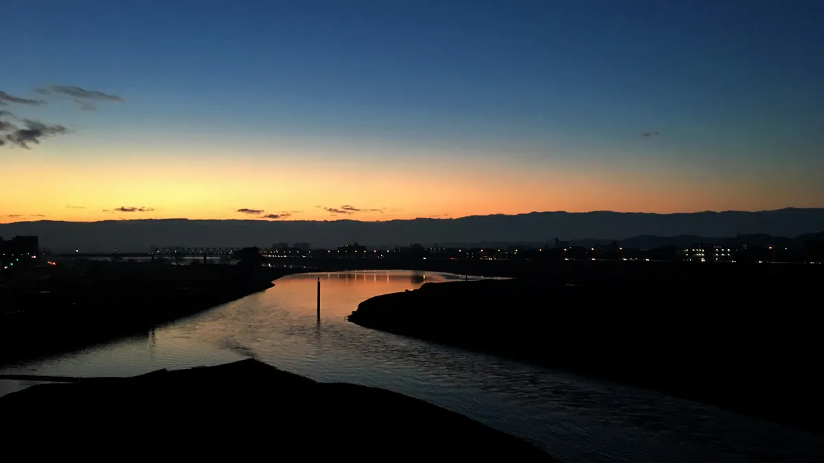 多摩川原橋から撮影した多摩川下流方面