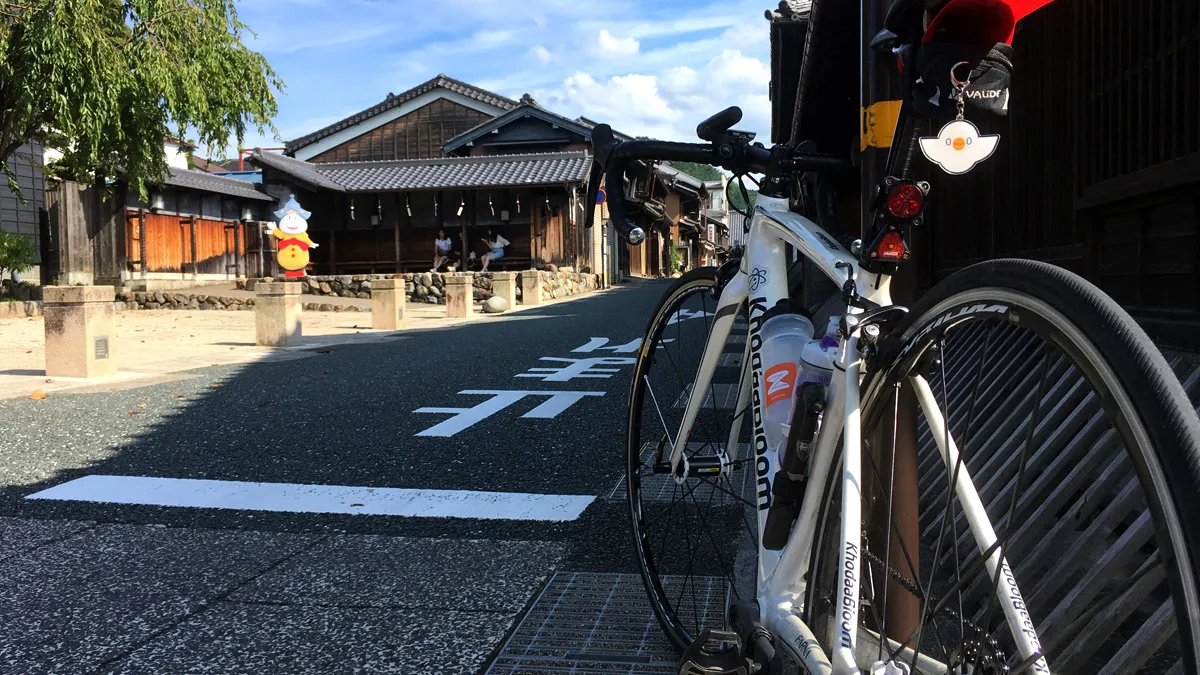 うだつの上がる町並みとうだつ君