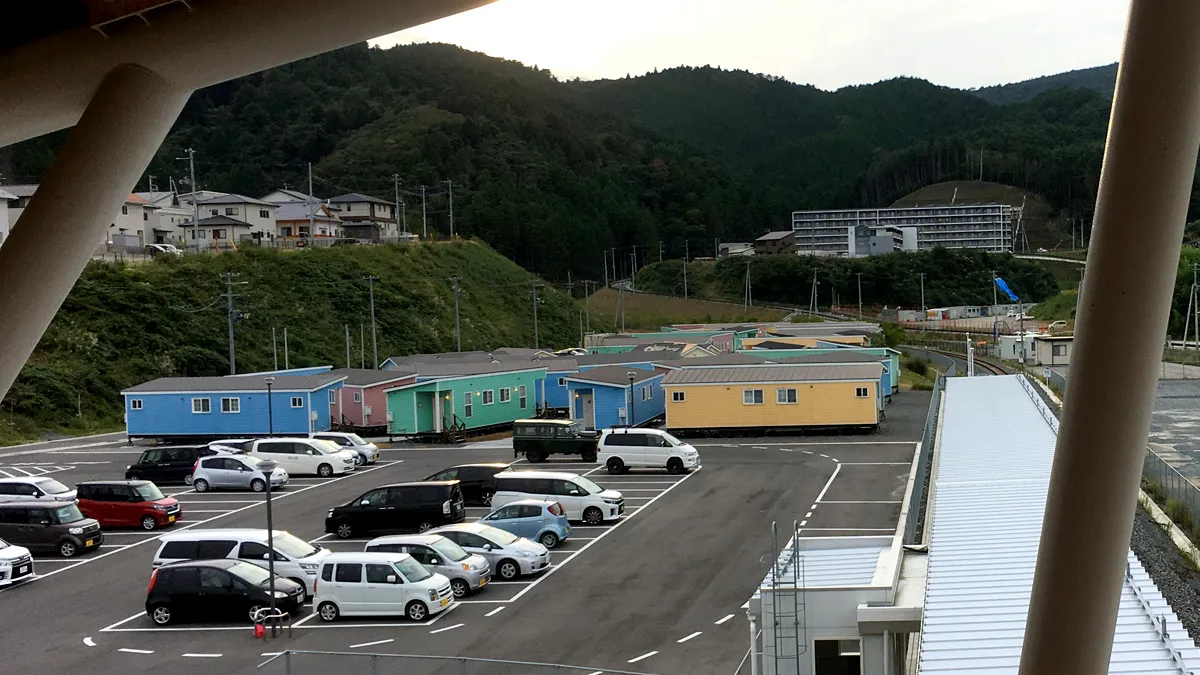 女川駅展望台から見下ろすエルファロ