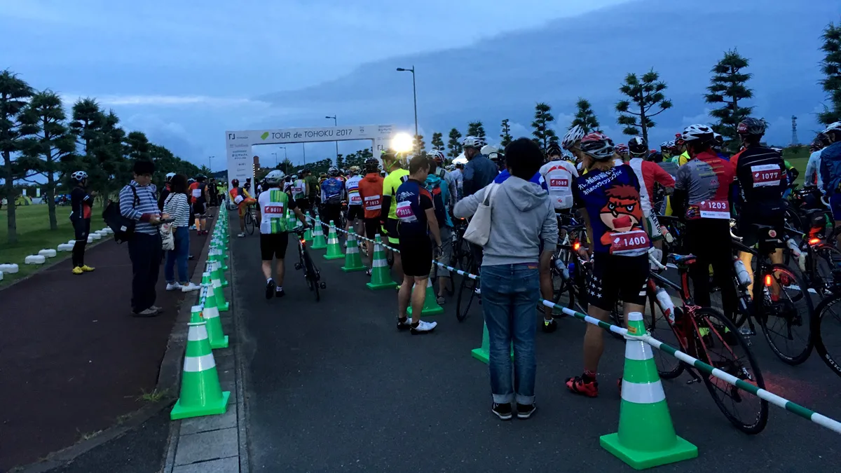 ツールド東北 気仙沼フォンドのスタート待ち