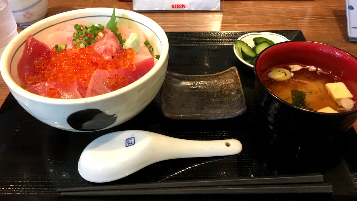 まぐろ屋明神丸の明神丼