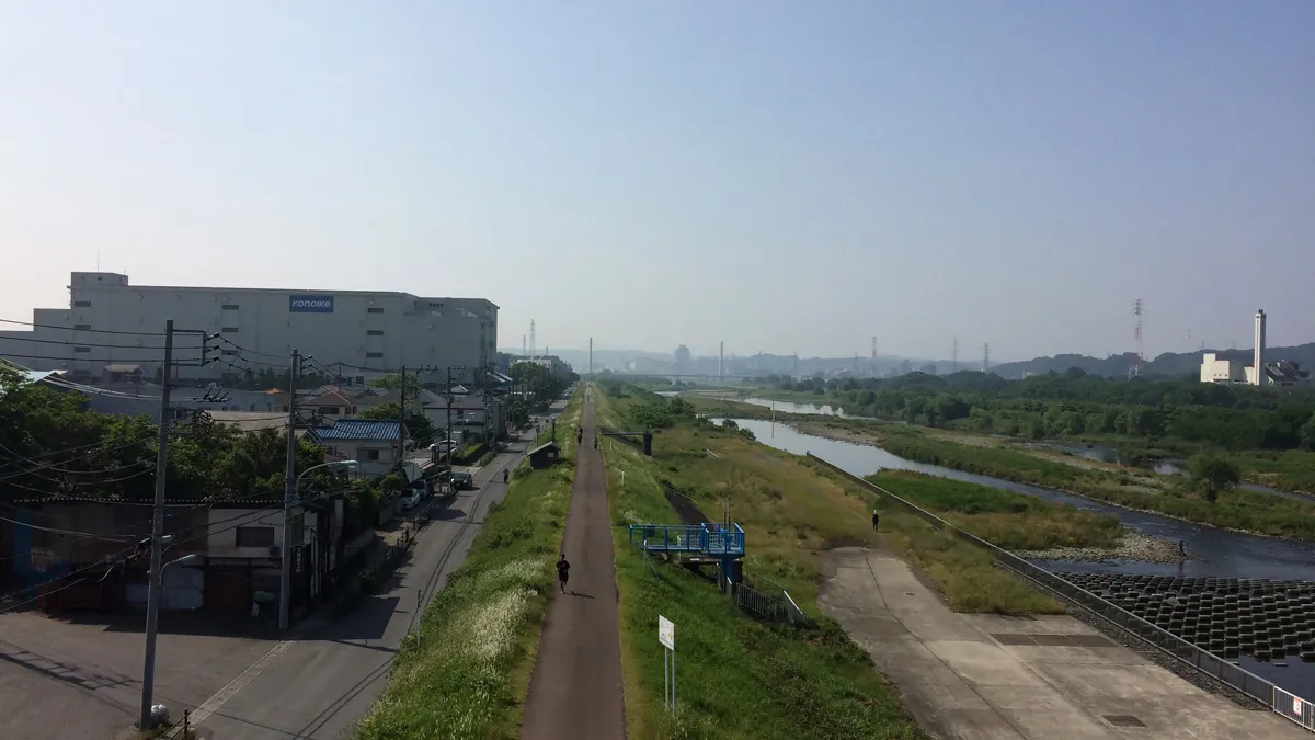 日野バイパスから見る多摩サイ