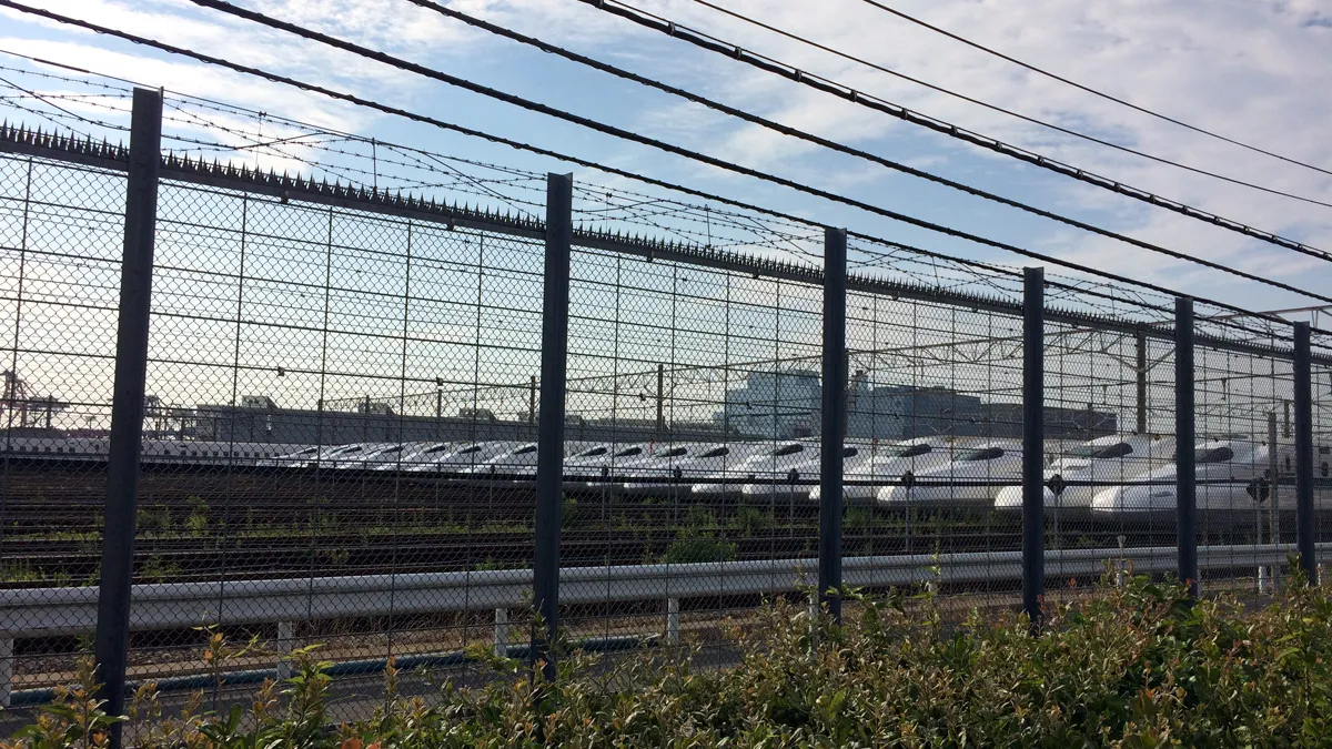 品川の車両基地 大量の新幹線(700系)