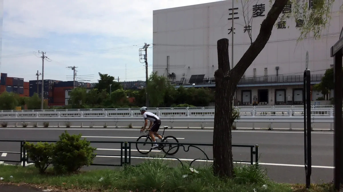 大井ふ頭で走りまくるPeter Walker