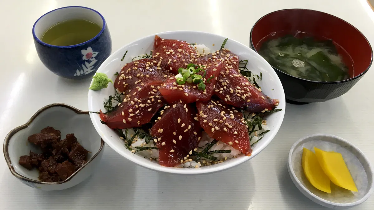 しぶき亭のマグロ丼