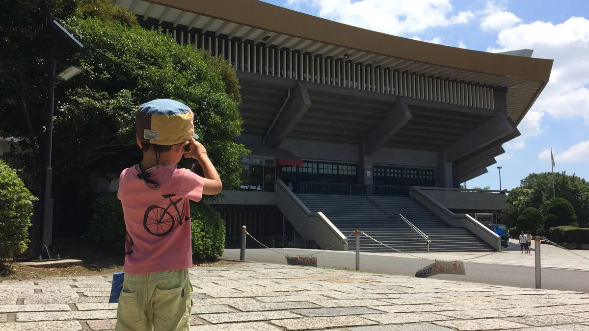 武道館で記念撮影