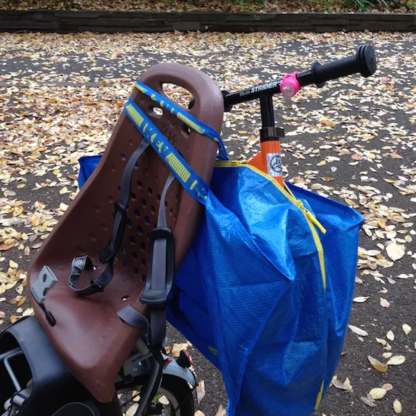 椅子に引っ掛ける