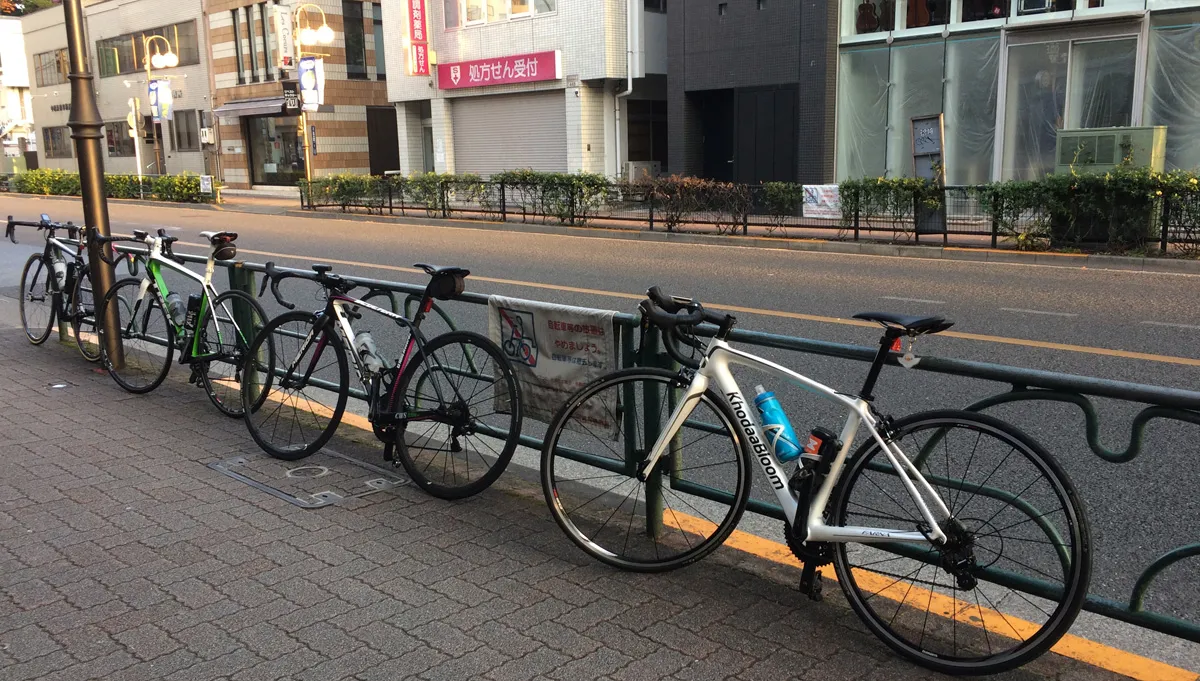 CWS吉祥寺前にて、走行会の集合待ち