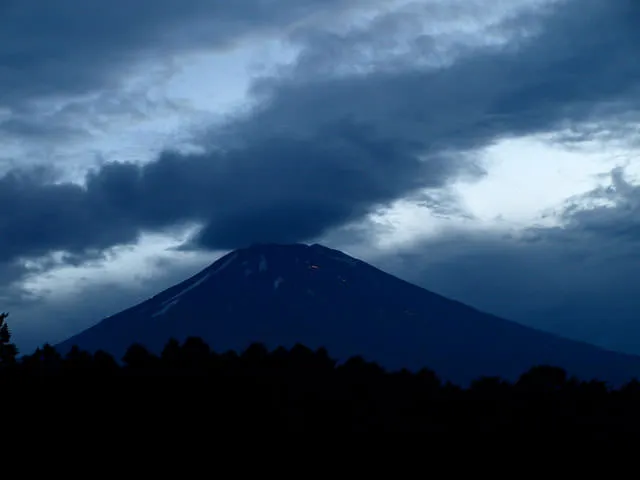 富士山の灯り