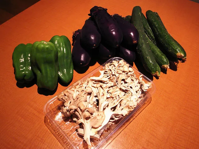 石割の湯で買った野菜 400円也