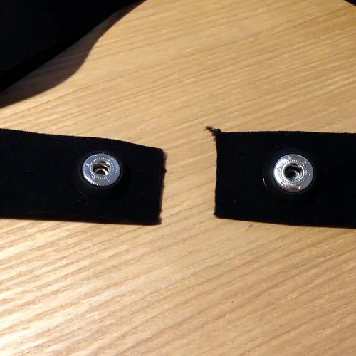 切断したKarada Fit Heart Strap