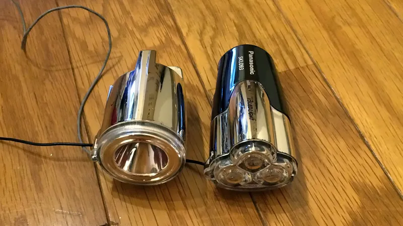 パナソニックの3LEDライトと丸善のMagBoy