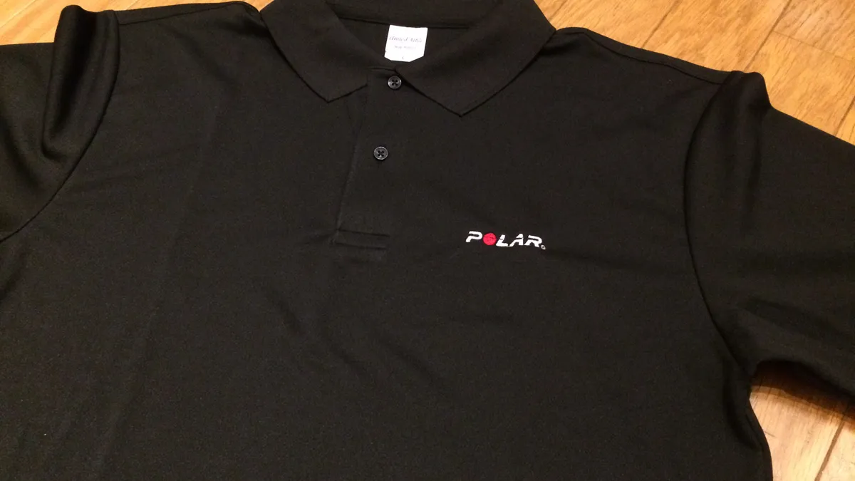 POLARのポロシャツ 表