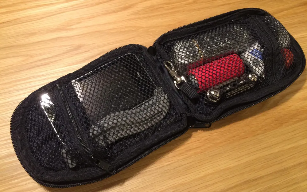 SERFAS(サーファス) バッグ ジャージ アクセサリーバッグ ブラック